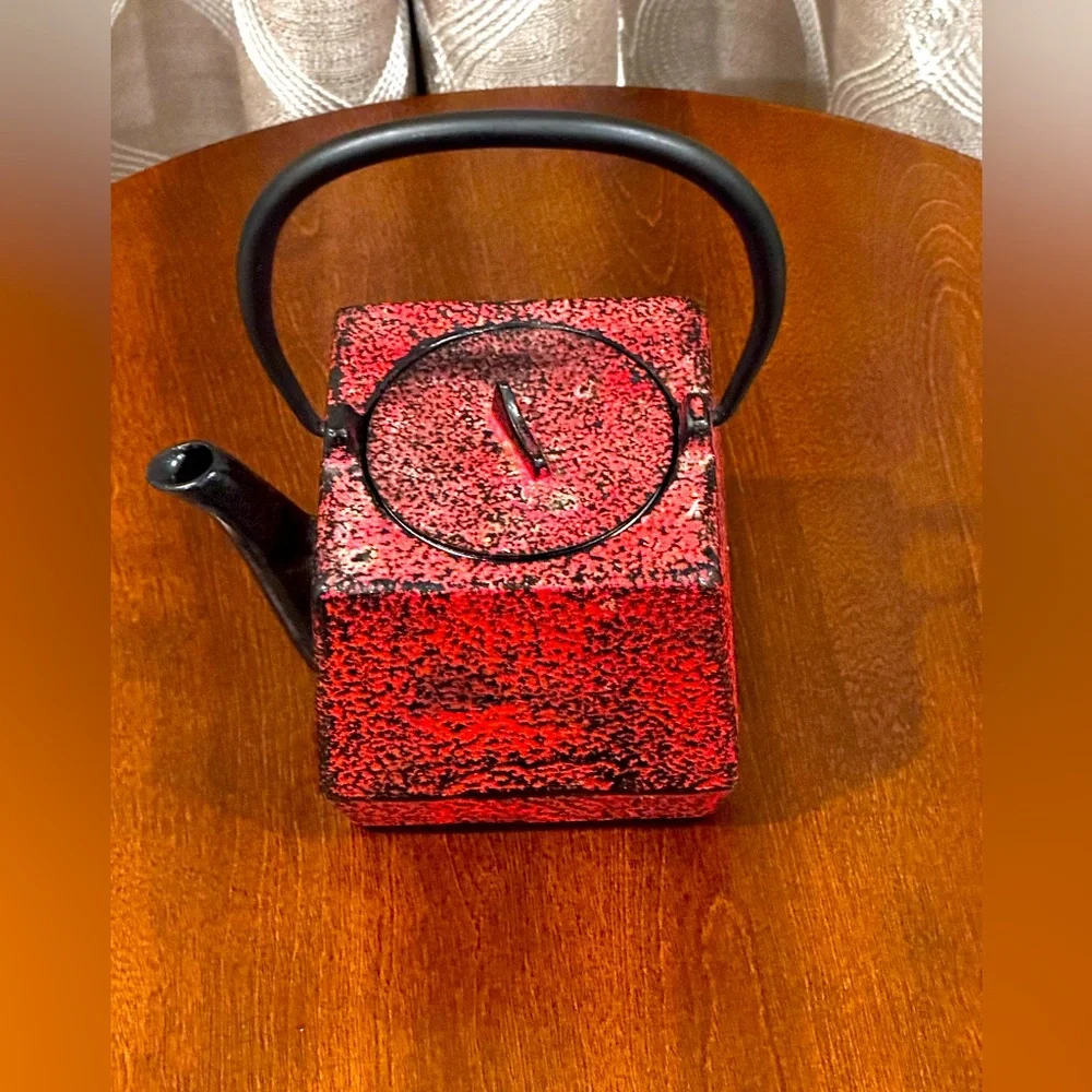 Red Cast Iron Teapot with Black Handle - Classic Home Kitchen Tea Kettle